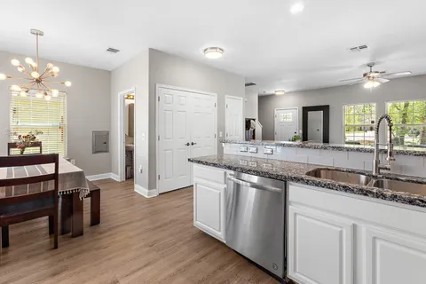 $474,990 | 914 Bret Lane, Austin, TX 78721
