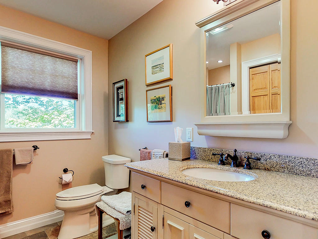 341 Clay Hill Road Cape Neddick, ME 03902 - Photo 28 of 38 32. 085-341ClayHill-UpstairsBathroom-a_M