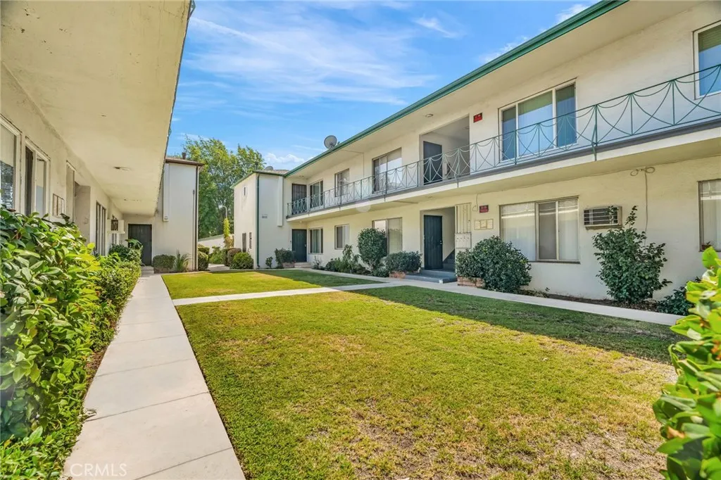 5828 Whitsett Avenue Valley Village, CA 91607 - Photo 3 of 27 a front view of a house with swimming pool