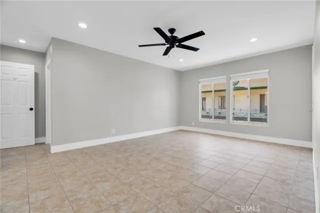 $1,995 | 5828 Whitsett Avenue, Valley Village, CA 91607