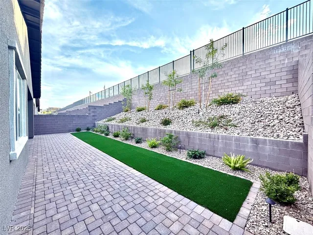 $3,390 | 121 Agnew Street, Las Vegas, NV 89138