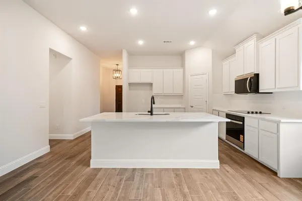 $2,450 | 618 Kyle Drive, Tioga, TX 76271