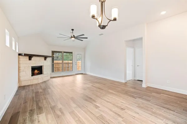 $2,450 | 618 Kyle Drive, Tioga, TX 76271