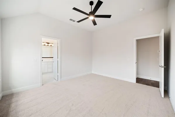 $2,450 | 618 Kyle Drive, Tioga, TX 76271