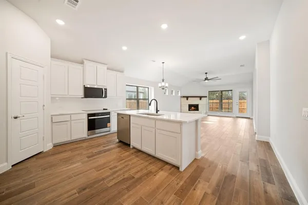 $2,450 | 618 Kyle Drive, Tioga, TX 76271