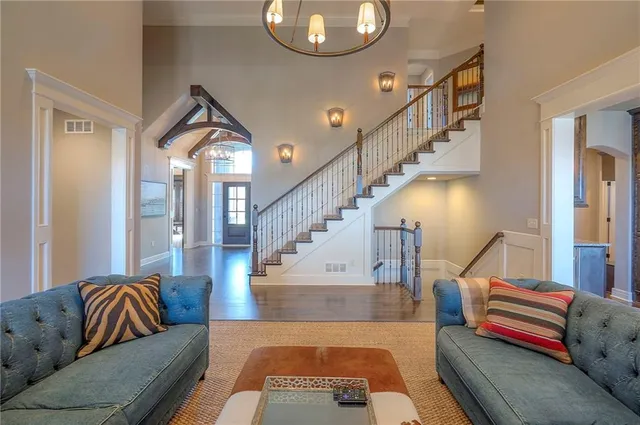 $935,000 | 3301 West 157th Street, Overland Park, KS 66224