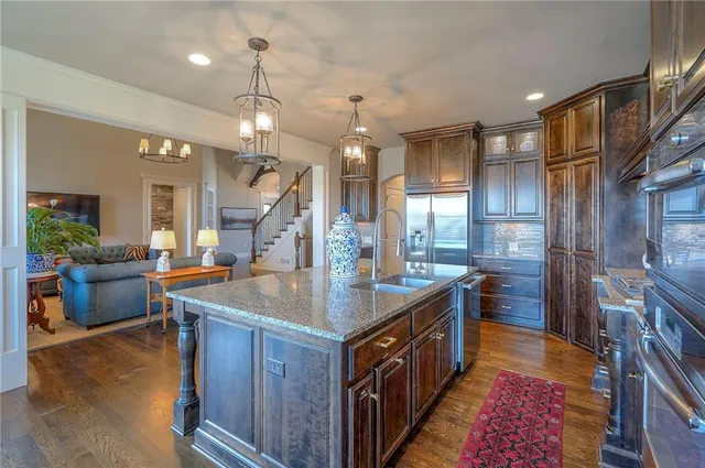 $935,000 | 3301 West 157th Street, Overland Park, KS 66224