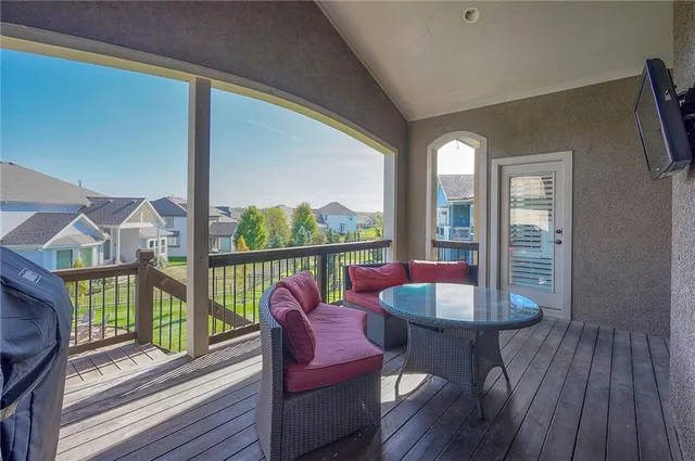 $935,000 | 3301 West 157th Street, Overland Park, KS 66224