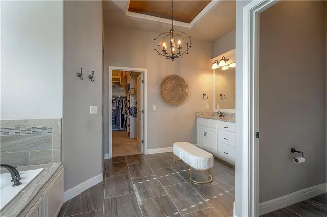 $935,000 | 3301 West 157th Street, Overland Park, KS 66224