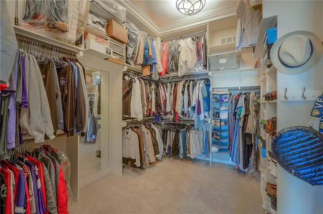 $935,000 | 3301 West 157th Street, Overland Park, KS 66224