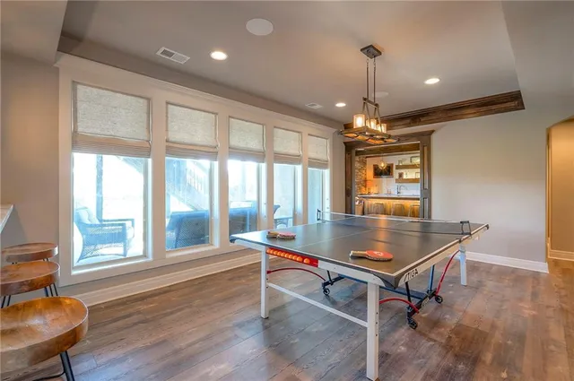 $935,000 | 3301 West 157th Street, Overland Park, KS 66224