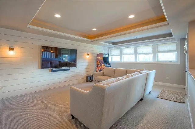 $935,000 | 3301 West 157th Street, Overland Park, KS 66224