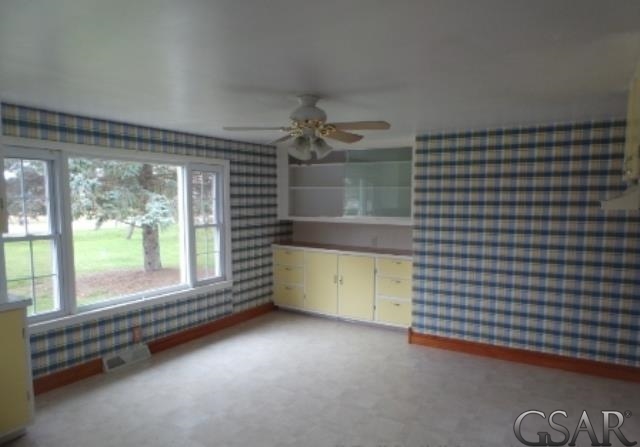 8575 South State Road Bancroft, MI 48414 - Photo 5 of 10 31194009-4.JPG