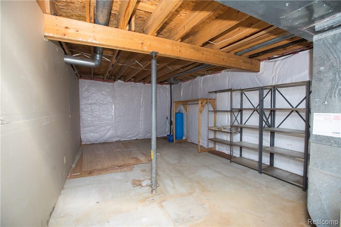 13906 Rocky Ridge Hartland, MI 48353 - Photo 50 of 73 RRK-149.jpg