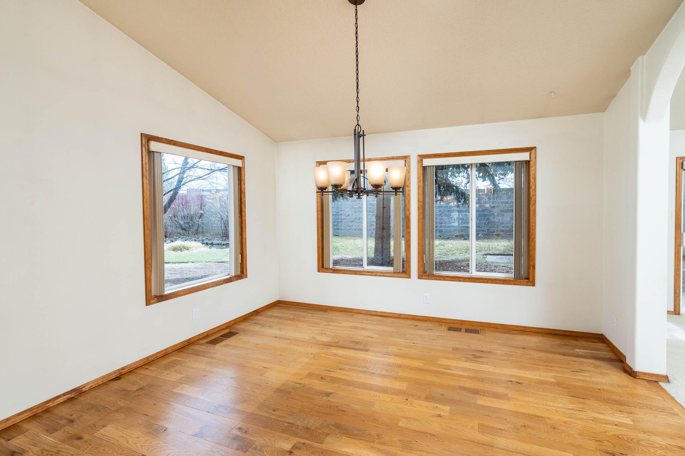 3307 Northeast Stonebrook Loop Bend, OR 97701 - Photo 11 of 27 010