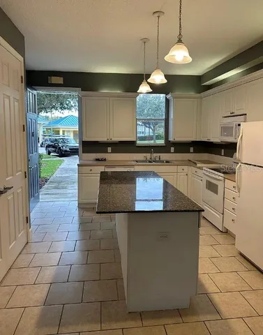 $1,800 | 617 Founders Drive, Kissimmee, FL 34744