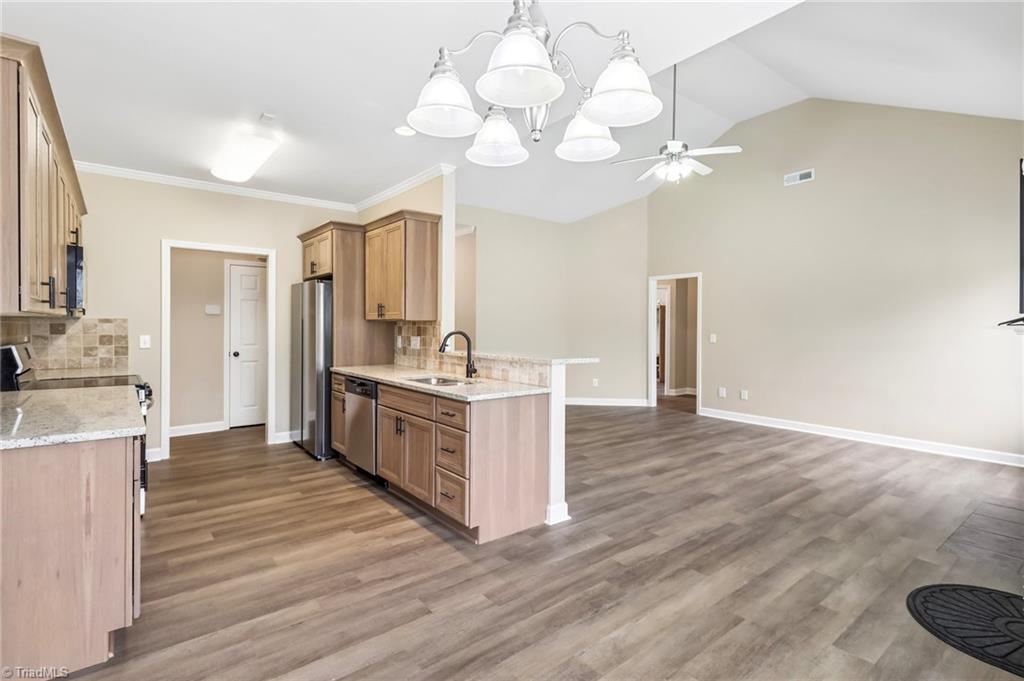 104 Mollie Road Harmony, NC 28634 - Photo 7 of 25