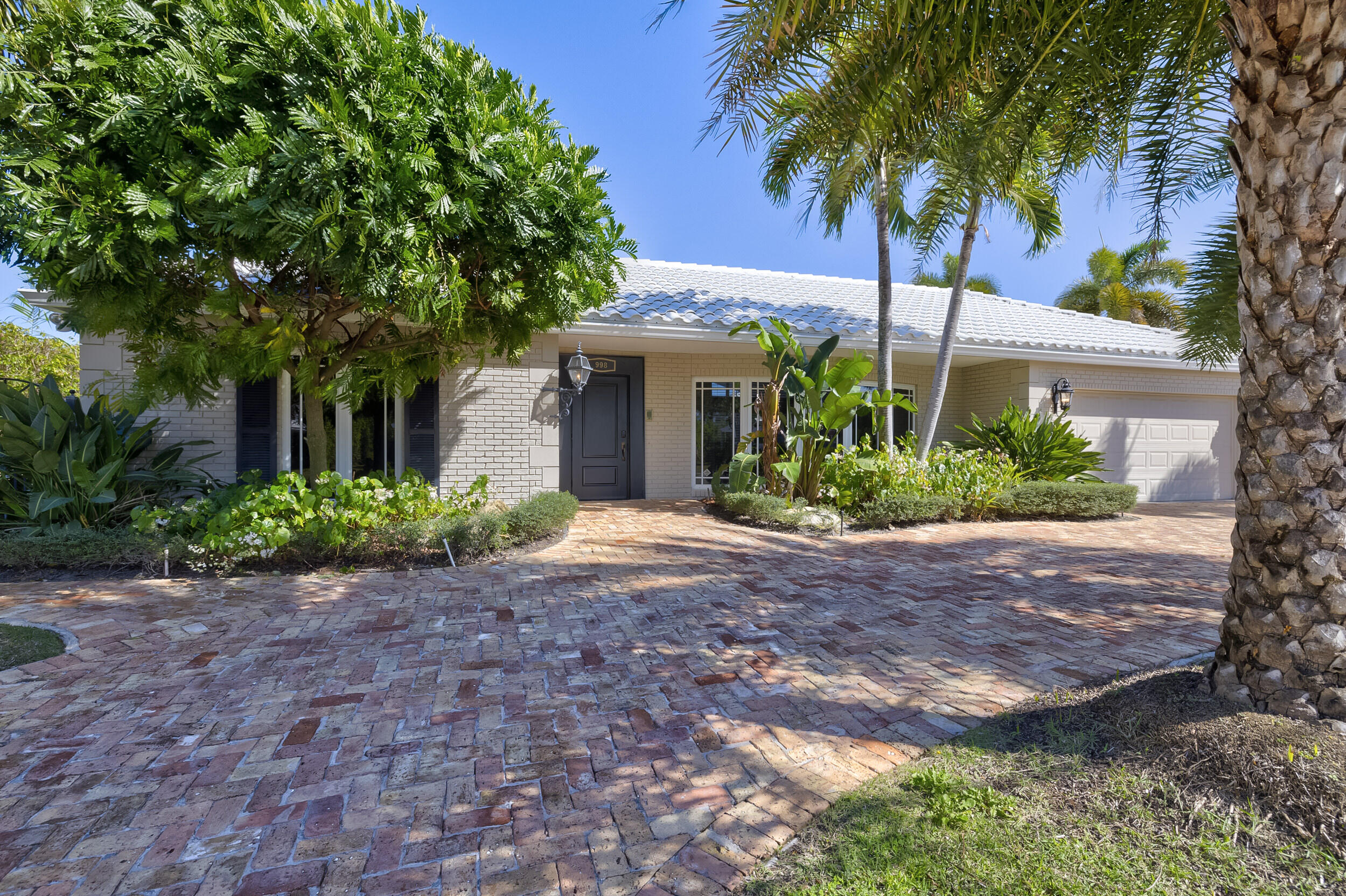 998 Cypress Way Boca Raton, FL 33486 - Photo 4 of 79 Front 3