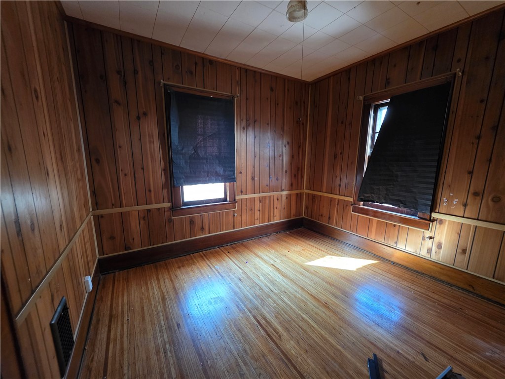 97 Rohr Street Rochester, NY 14605 - Photo 18 of 40