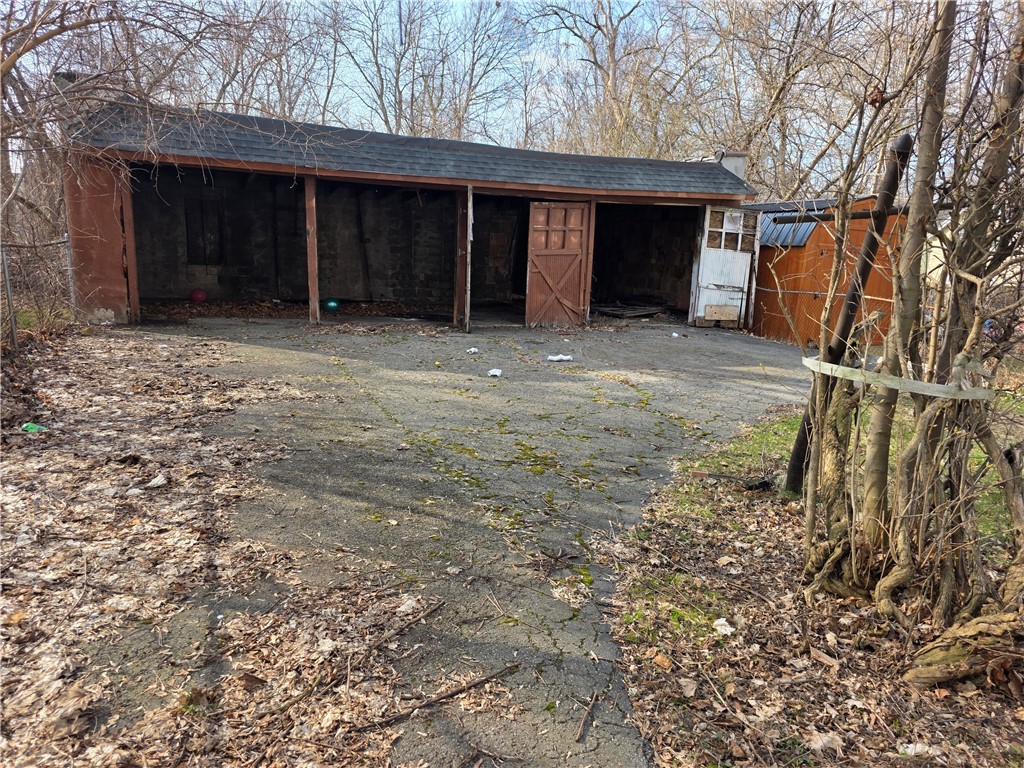 97 Rohr Street Rochester, NY 14605 - Photo 3 of 40