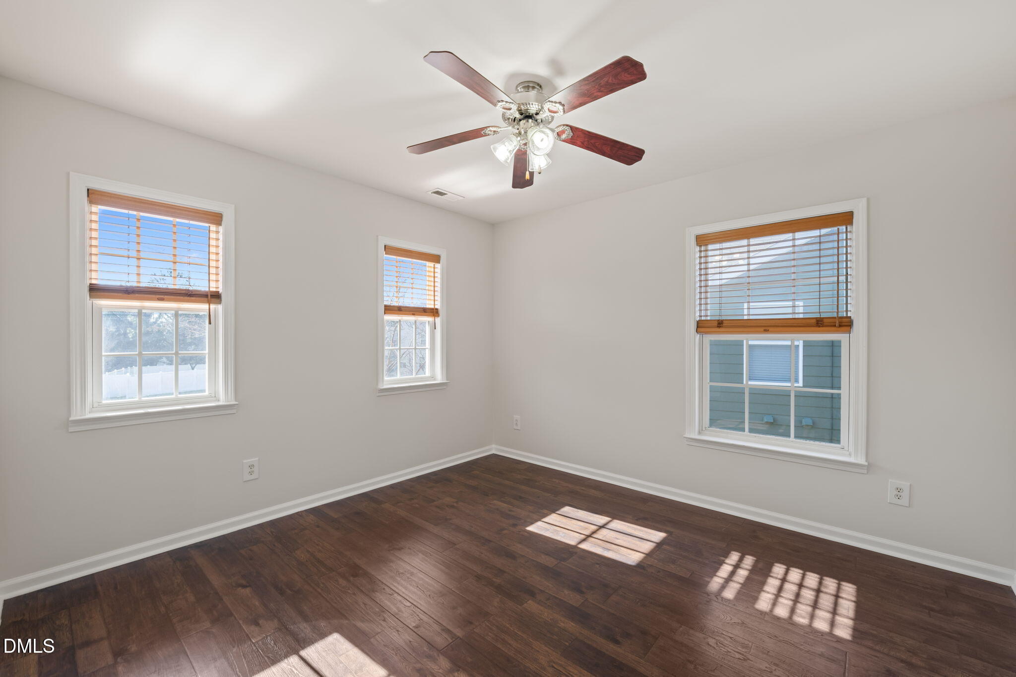 721 Hewespoint Court Cary, NC 27519 - Photo 12 of 26 23-web-or-mls-untitled-18