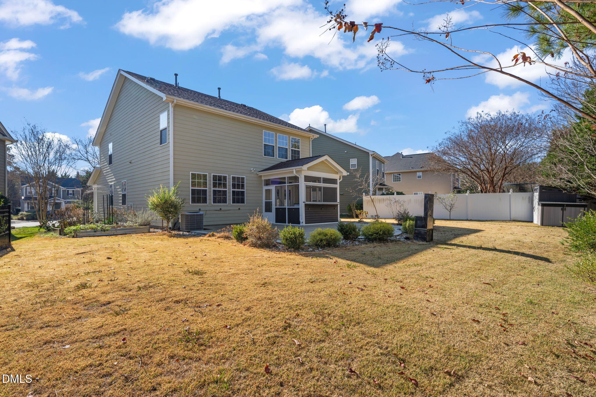 721 Hewespoint Court Cary, NC 27519 - Photo 19 of 26 40-web-or-mls-untitled-39