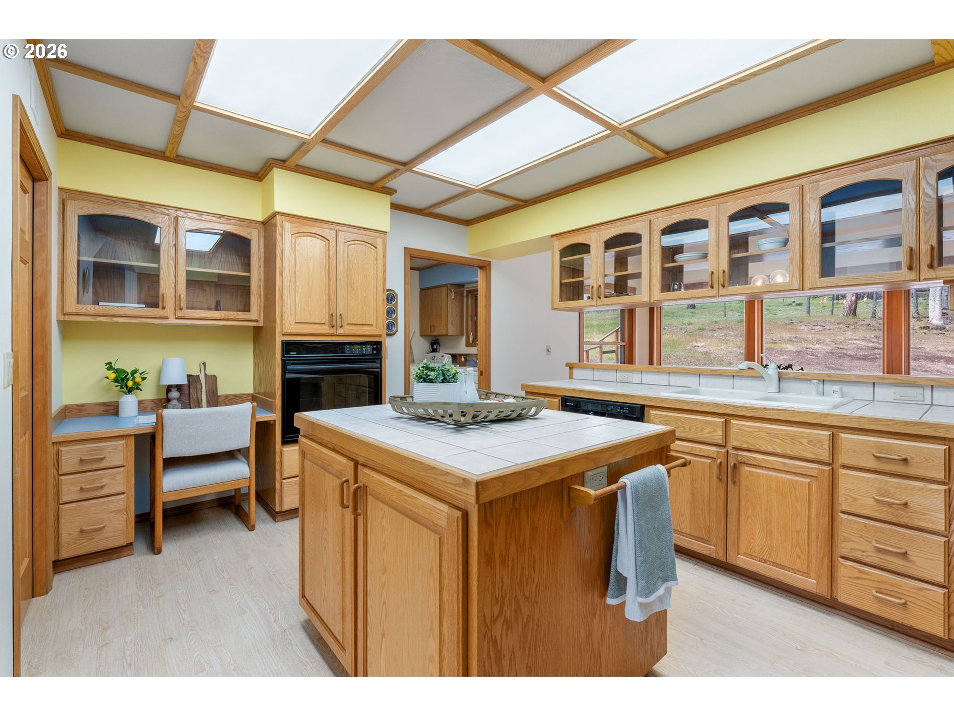 163 Goldenpine Goldendale, WA 98620 - Photo 15 of 43 a kitchen that has a stove and a microwave oven