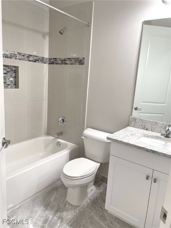 4129 Amelia Way Naples, FL 34119 - Photo 16 of 22