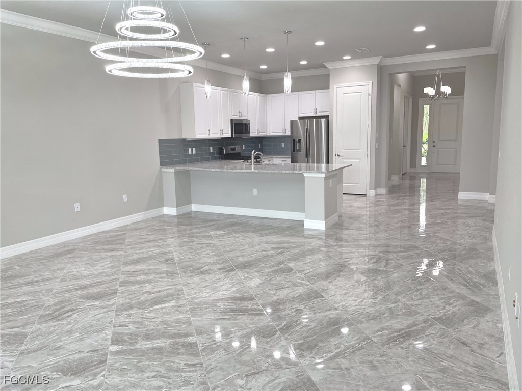 4129 Amelia Way Naples, FL 34119 - Photo 5 of 22