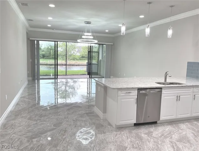 $769,000 | 4129 Amelia Way, Naples, FL 34119