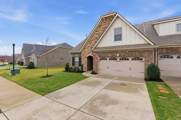 $464,900 | 867 Meadow Crest Way, Lebanon, TN 37090
