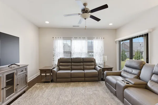 $464,900 | 867 Meadow Crest Way, Lebanon, TN 37090