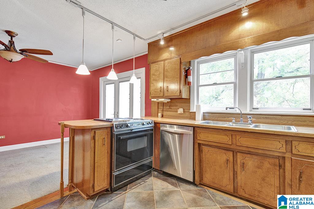 1730 Old Springville Road Center Point, AL 35215 - Photo 6 of 16