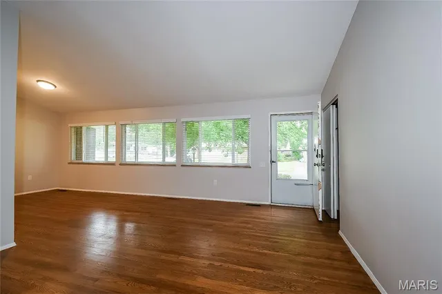 $1,765 | 1520 Arlington Drive, Florissant, MO 63033