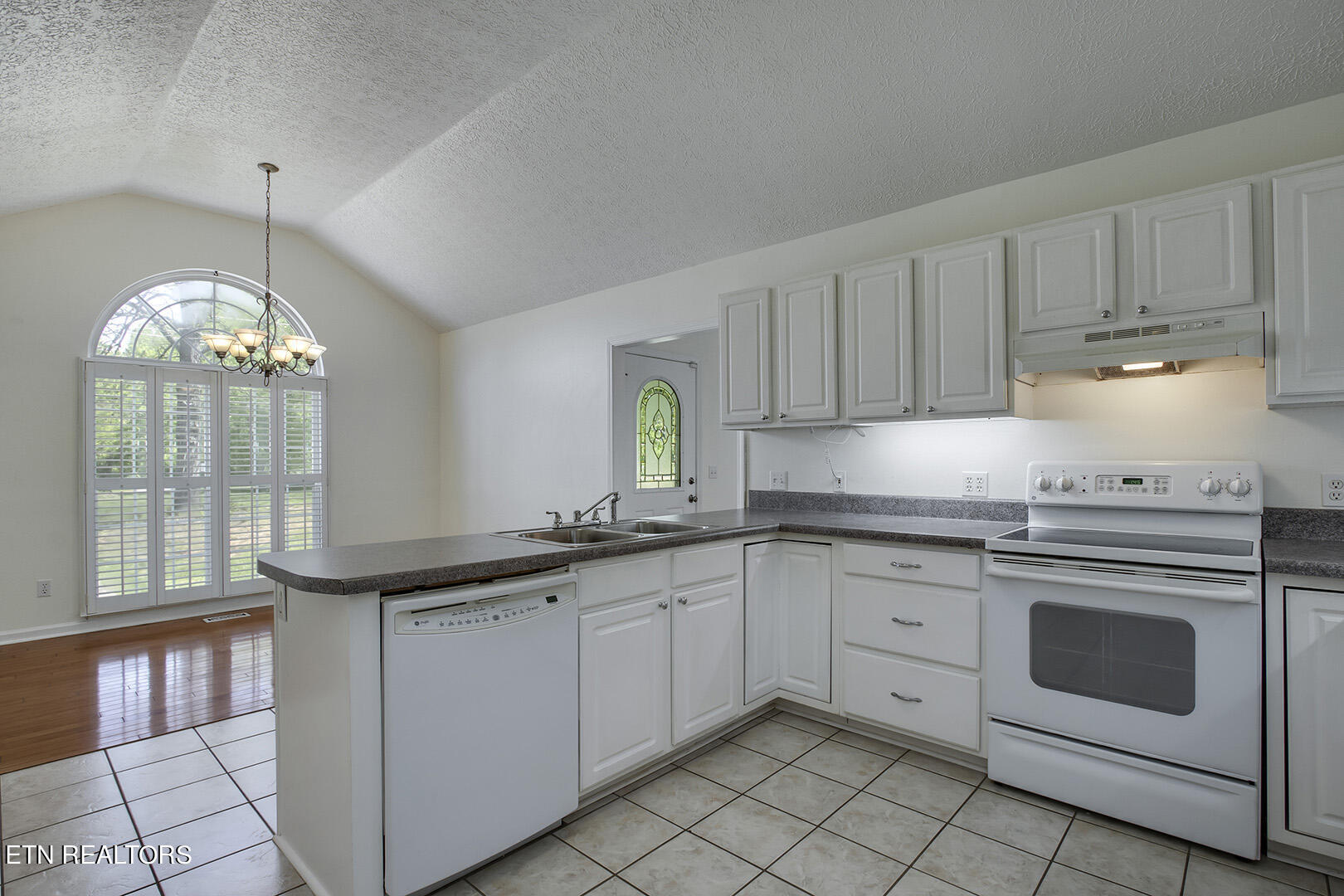 2903 Best Road Maryville, TN 37803 - Photo 14 of 34 14_2903 Best Road_Kitchen04