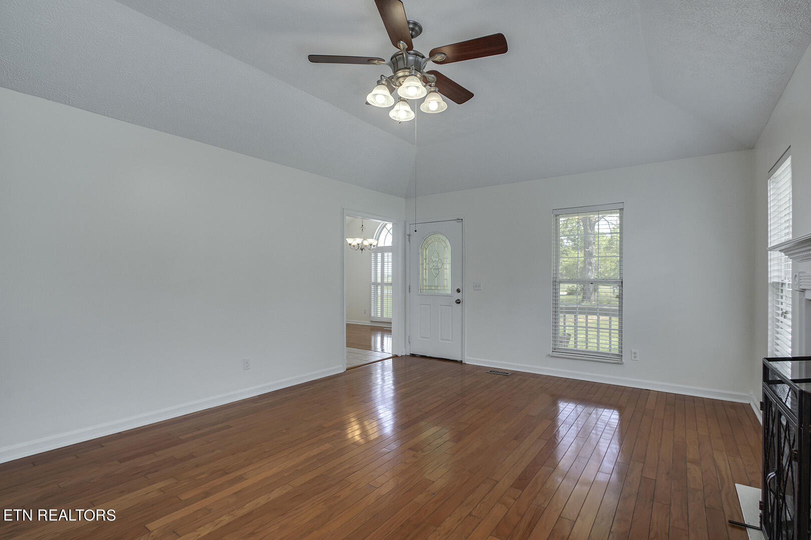 2903 Best Road Maryville, TN 37803 - Photo 6 of 34 06_2903 Best Road_Living03