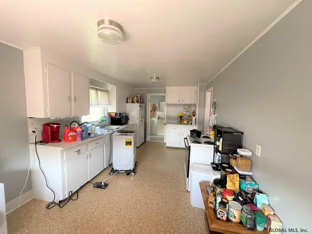 1037 Community Road Rotterdam, NY 12303 - Photo 18 of 32 Photo 18