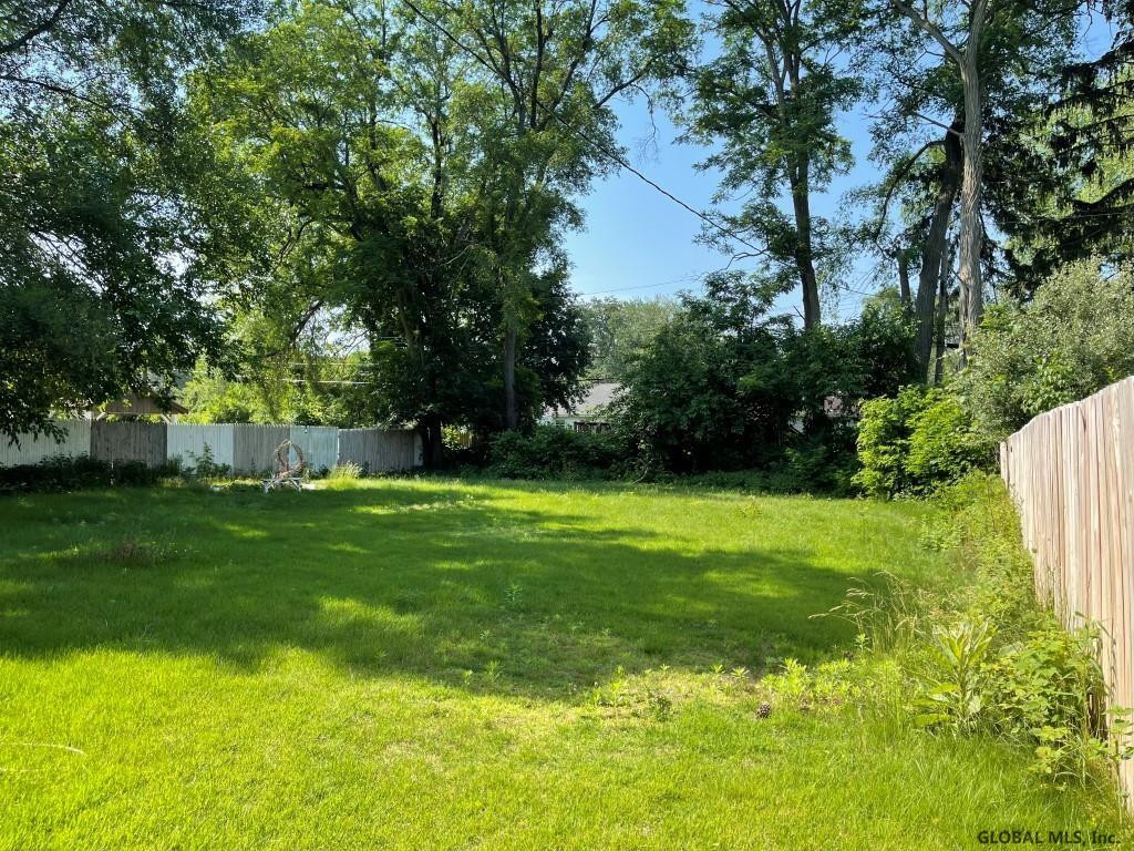1037 Community Road Rotterdam, NY 12303 - Photo 4 of 32 Photo 4