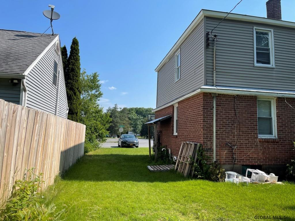 1037 Community Road Rotterdam, NY 12303 - Photo 6 of 32 Photo 6