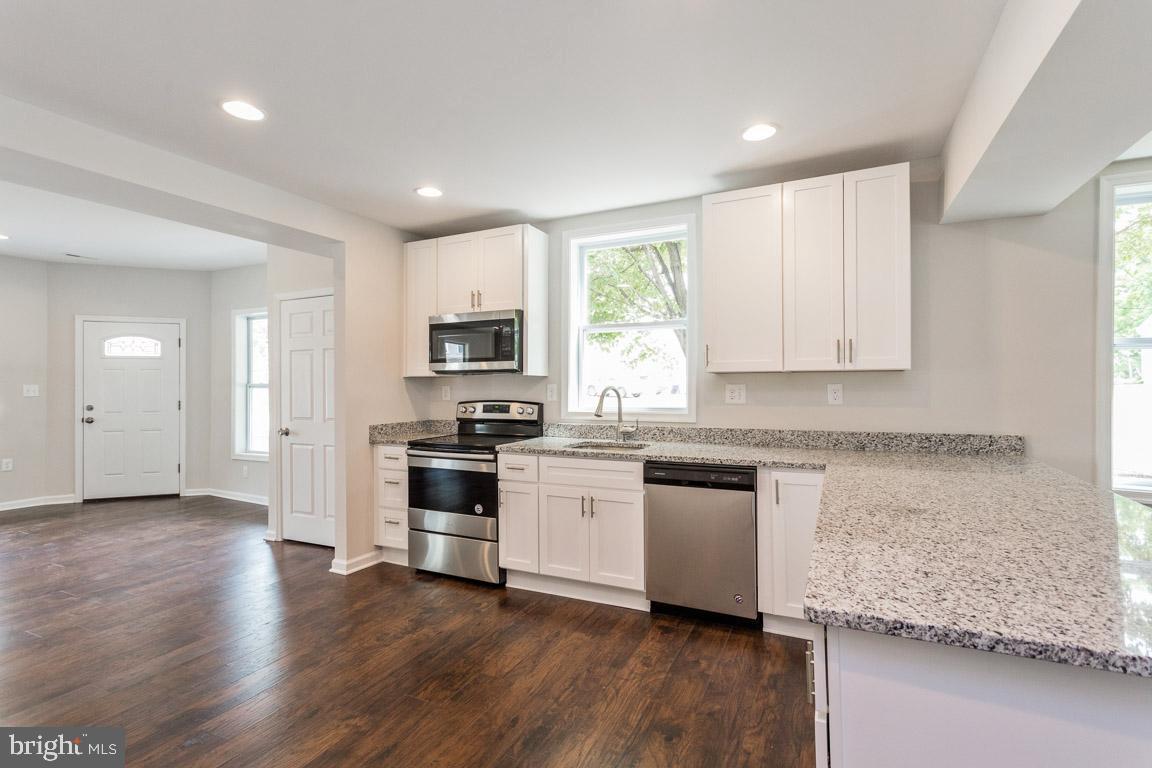 114 Riverside Road Baltimore, MD 21221 - Photo 11 of 33 KT
