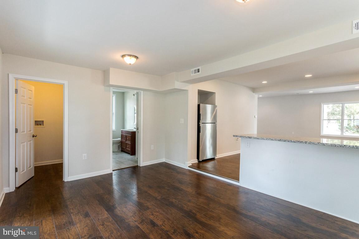 114 Riverside Road Baltimore, MD 21221 - Photo 13 of 33 FR