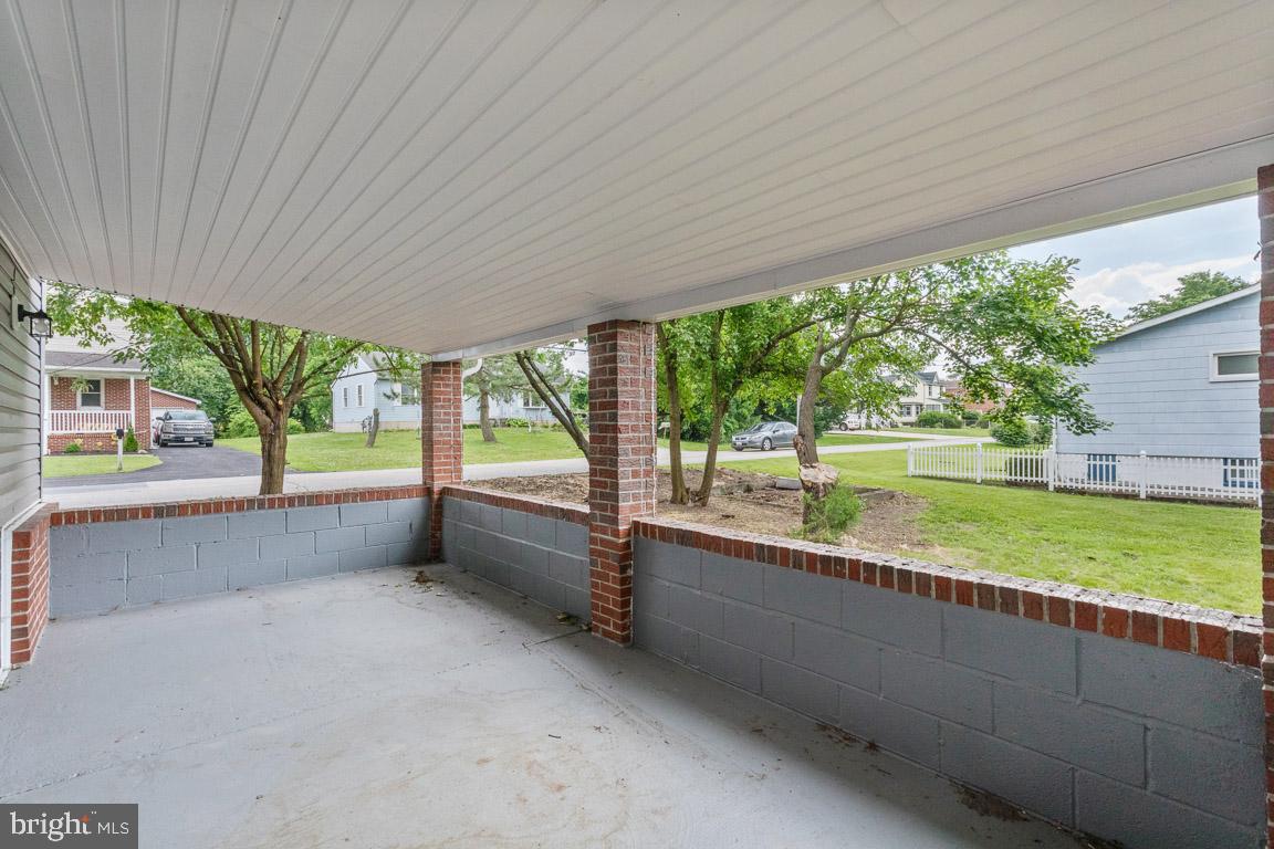 114 Riverside Road Baltimore, MD 21221 - Photo 27 of 33 rear porch