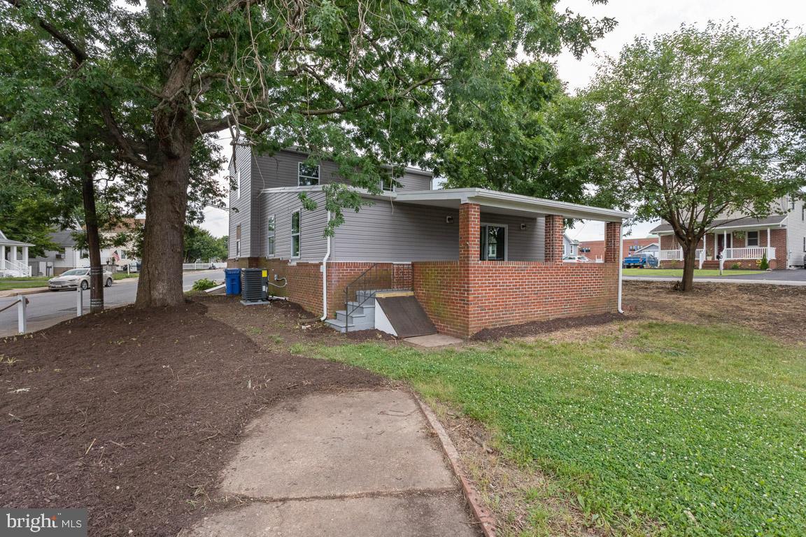 114 Riverside Road Baltimore, MD 21221 - Photo 31 of 33 rear