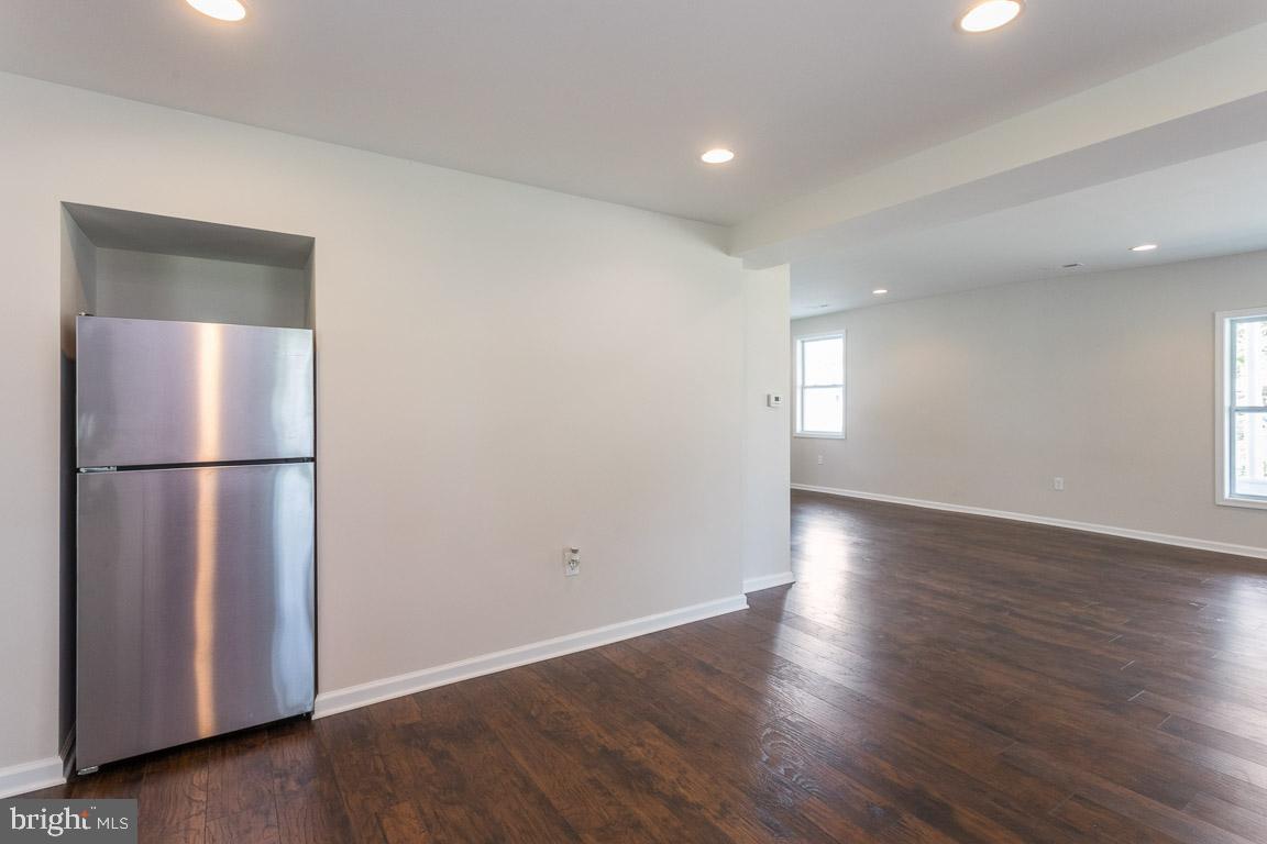 114 Riverside Road Baltimore, MD 21221 - Photo 10 of 33 KT