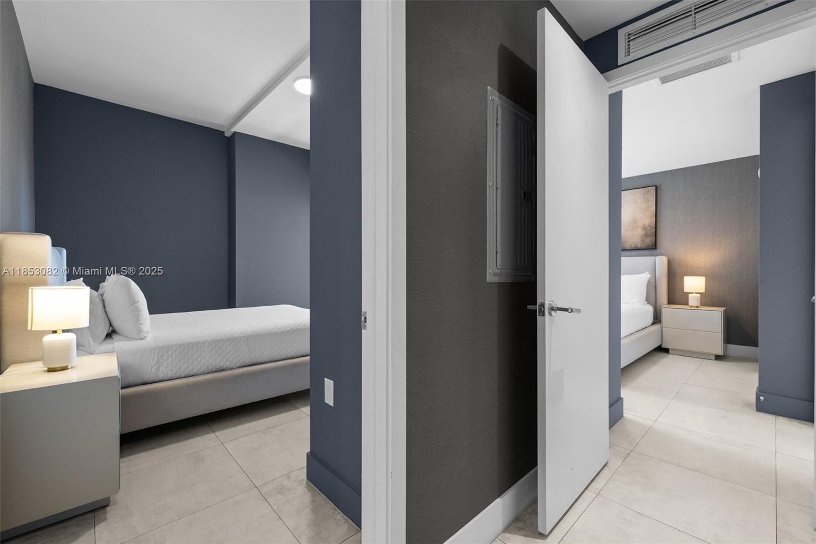 239 Southwest 9th Street, Unit 2303 Miami, FL 33130 - Photo 26 of 75 a en suite bathroom with a toilet