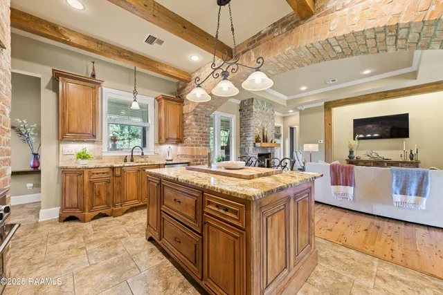 $765,000 | 1058 Angelwood Circle, Breaux Bridge, LA 70517