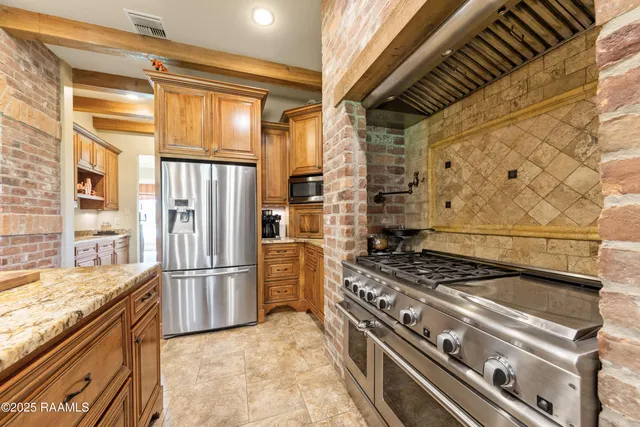 $765,000 | 1058 Angelwood Circle, Breaux Bridge, LA 70517