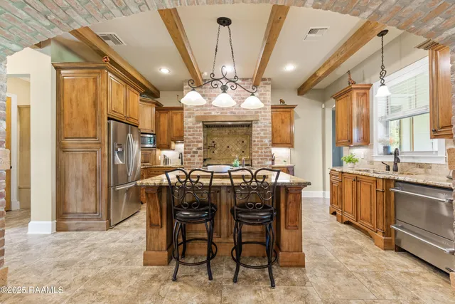 $765,000 | 1058 Angelwood Circle, Breaux Bridge, LA 70517