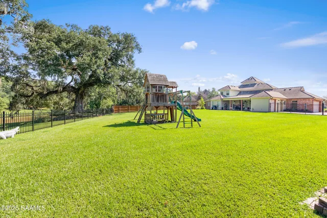 $765,000 | 1058 Angelwood Circle, Breaux Bridge, LA 70517