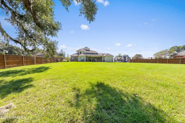 $765,000 | 1058 Angelwood Circle, Breaux Bridge, LA 70517